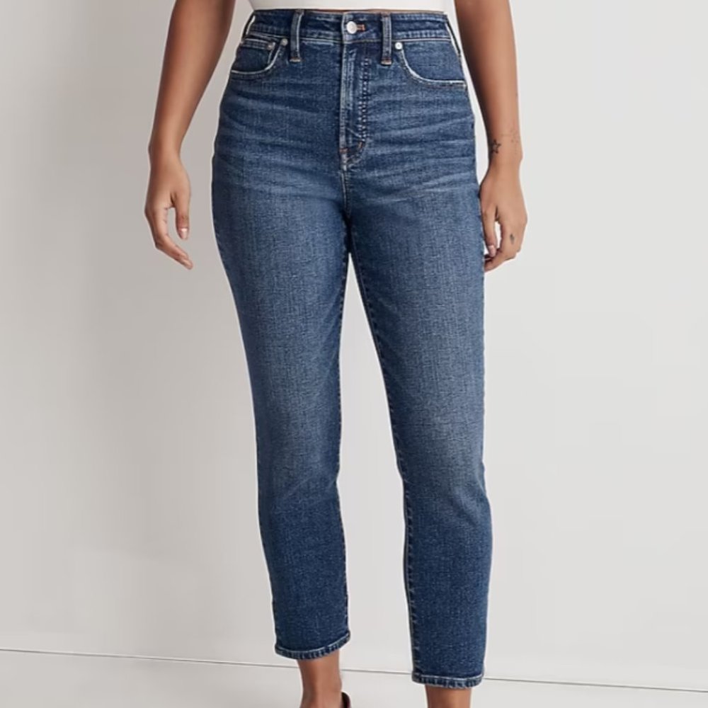 NEW Curvy Perfect Vintage Jean in Manorford Wash - Size 28